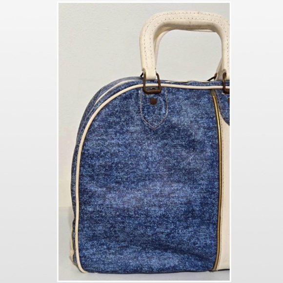 VTG Brunswick Bowling Bag Unisex Blue & White Stripe Handles Metal Rack - Picture 2 of 16